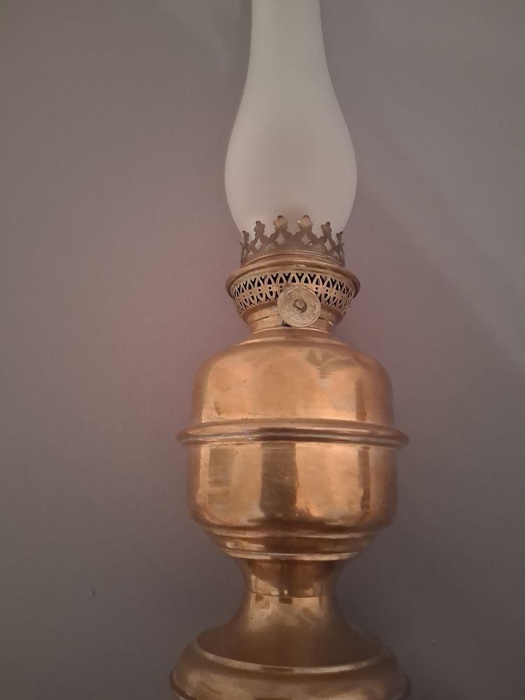 Lampe ancienne 110 Toulon (83)