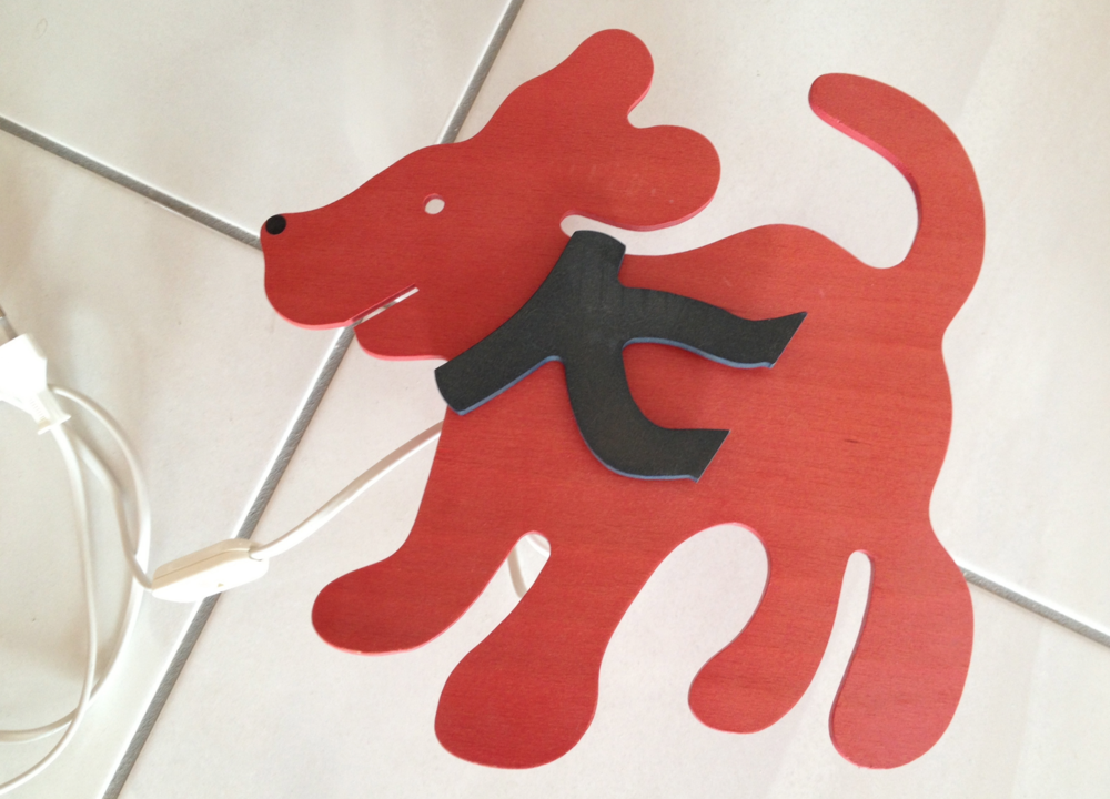 Lampe applique murale chien rouge en bois neuve 15 Dracy-le-Fort (71)