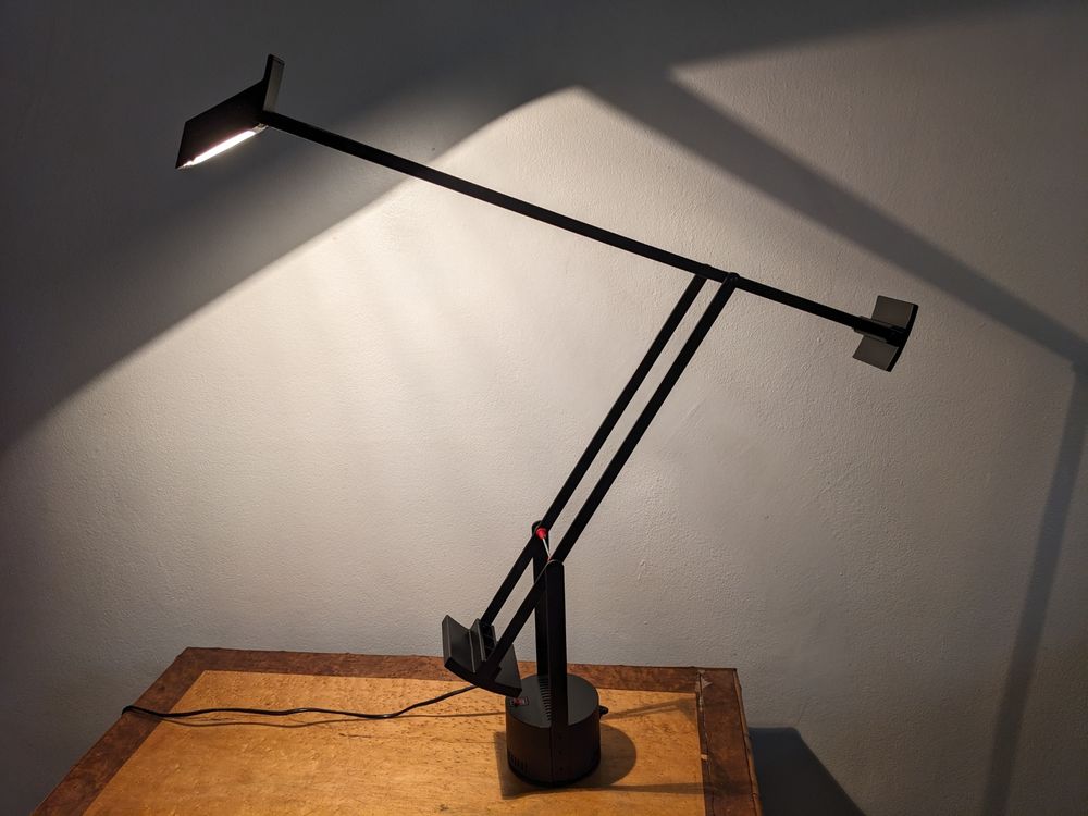 lampe ARTEMIDE TIZIO design Richard SAPPER pour FLOS vintage 220 Marseille 13 (13)