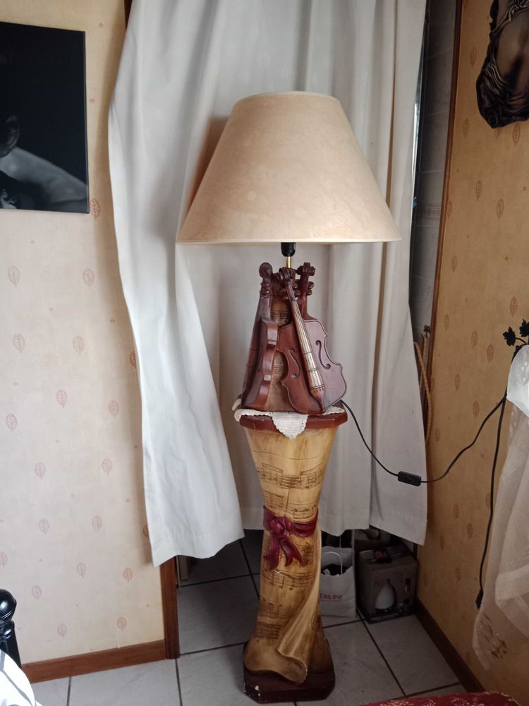 lampe avec abat-jour 25 Villette-d'Anthon (38)