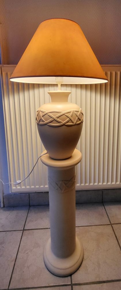 Lampe avec sa colonne 30 Montier-en-Der (52)