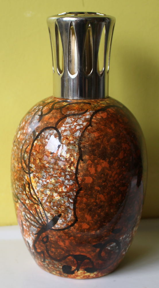 Lampe berger en c�ramique sign�e GL Pr�histoire 60 Issy-les-Moulineaux (92)