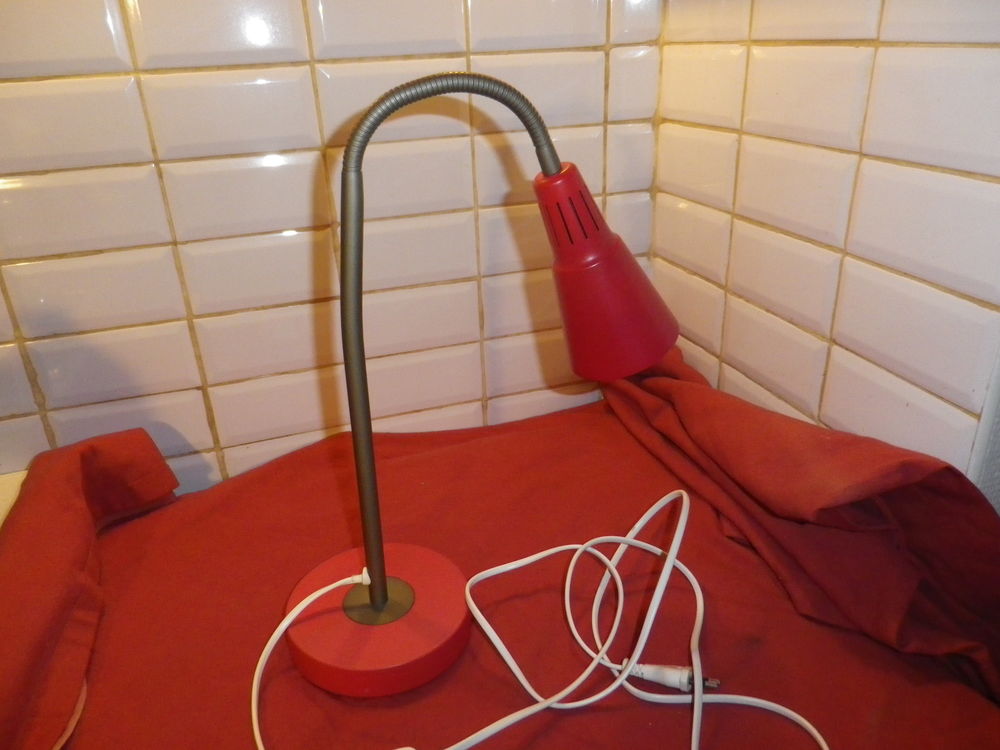 Lampe de bureau rouge vintage Ikea Kvart Marianne et Knut Ha 35 Fontenay-le-Fleury (78)