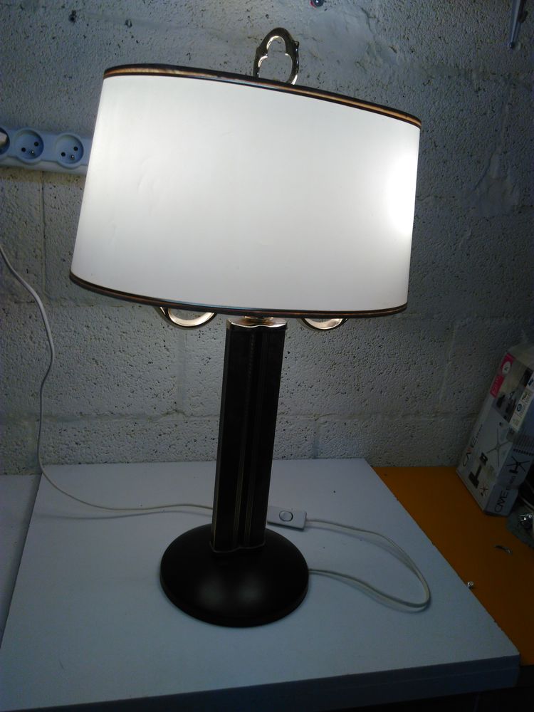 LAMPE DE BUREAU 15 Grasse (06)