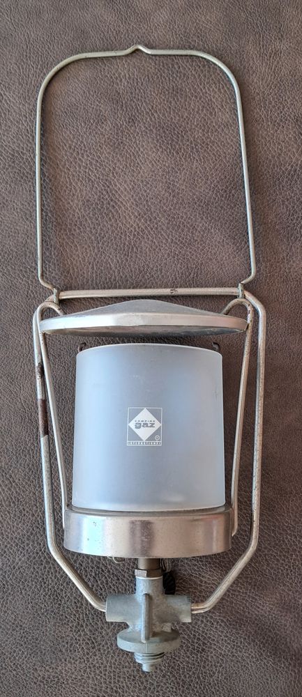 lampe camping gaz lumogaz fixation � pas de vis 
15 Carnon Plage (34)