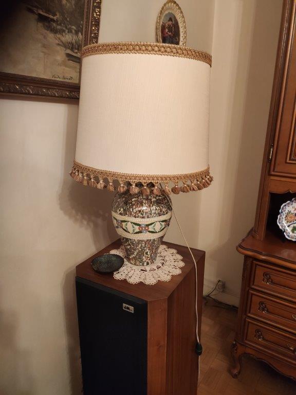 lampe en c�ramique. � poser.
Abat jour � remplacer 0 Neuilly-sur-Marne (93)