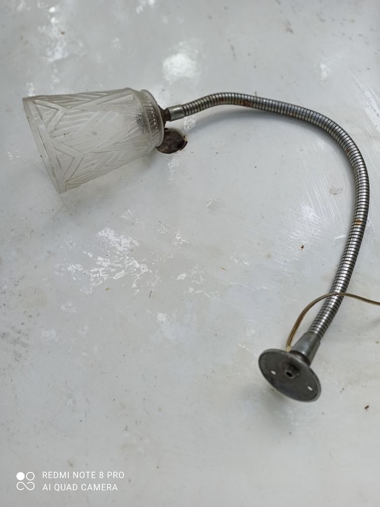 Lampe de chevet ou applique ancienne
55 La Seyne-sur-Mer (83)