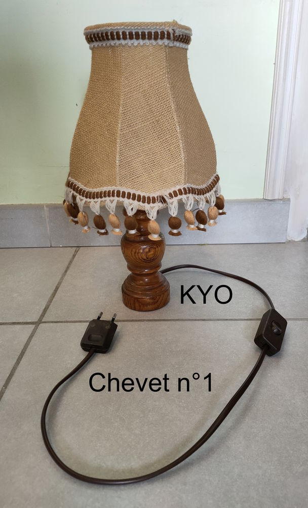 Lampe chevet conique bois � poser, abat-jour marron tissu 12 Foncine-le-Haut (39)