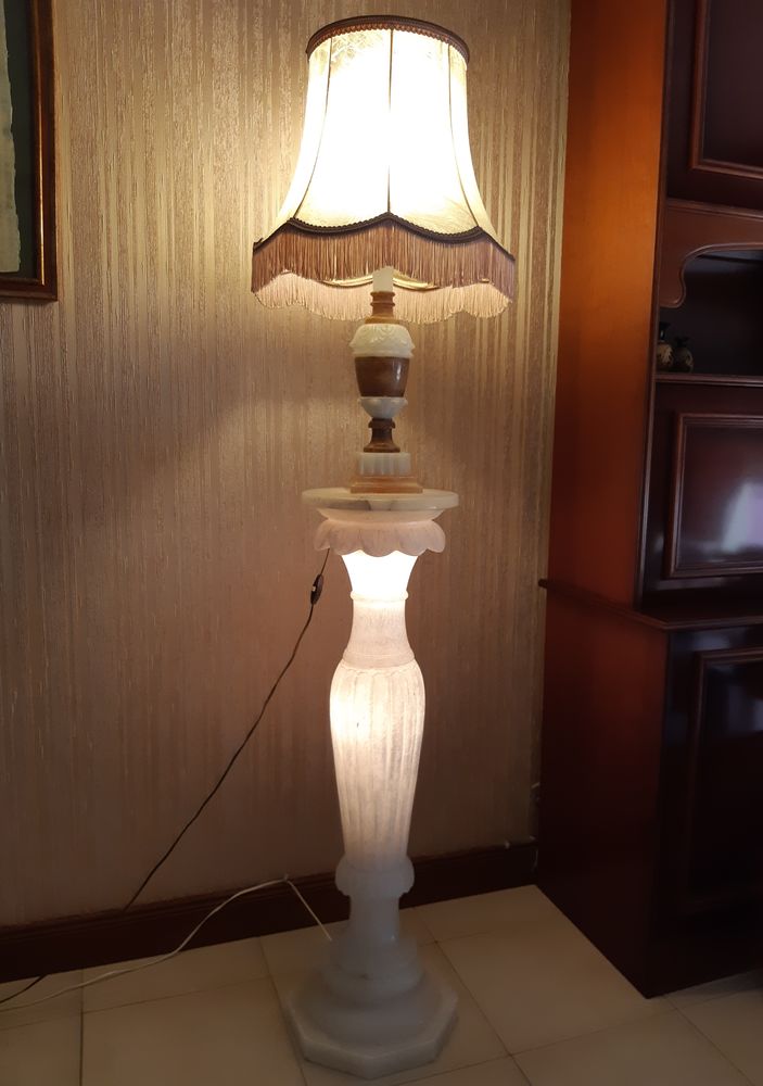 Lampe et sa colonne en albâtre 70 Bressuire (79)