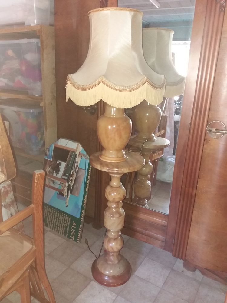 lampe  sur colonne en onyx 100 Hy�res (83)