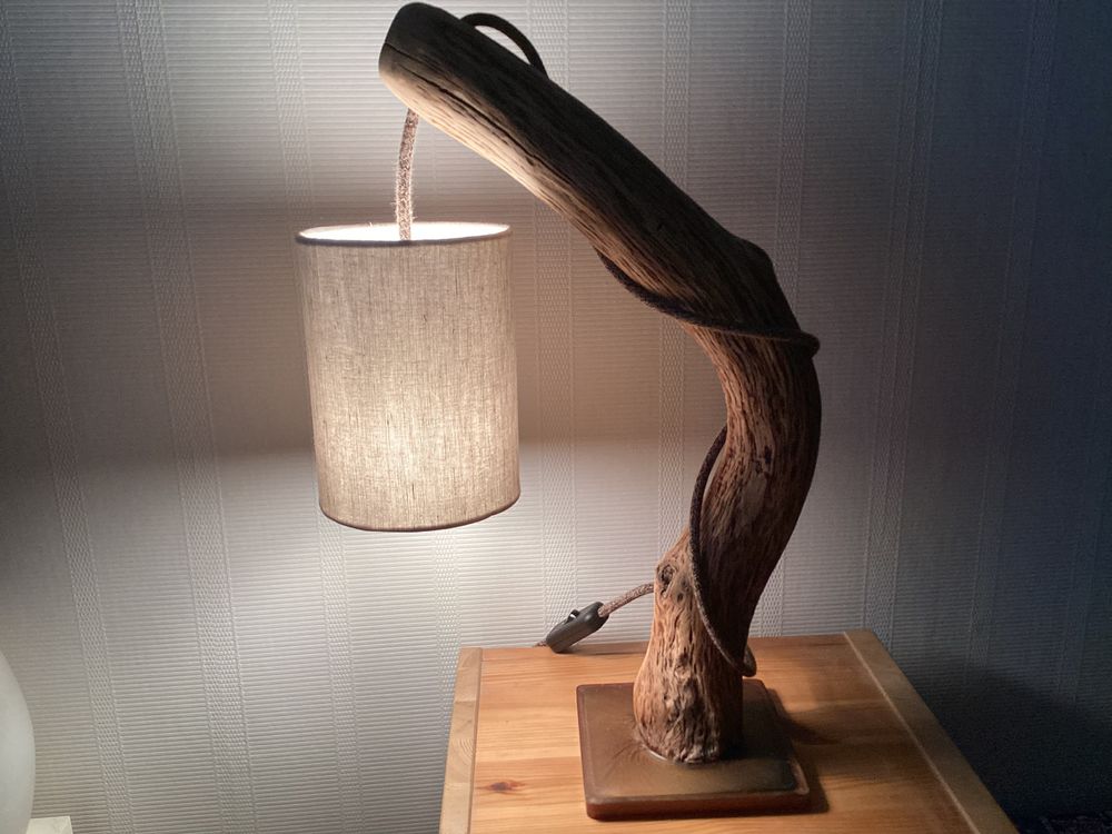 Lampe de cr�ateur neuve en ch�ne 120 Paris 13 (75)