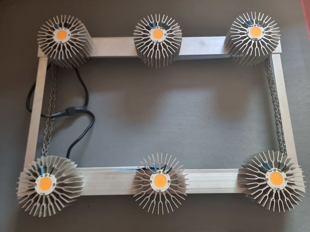 lampe led de culture 350 Perpignan (66)