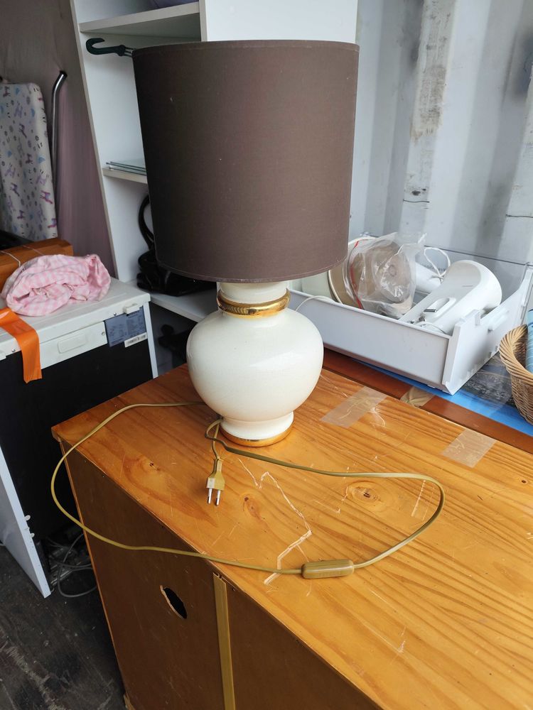 Lampe le Dauphin France num�rot�e en c�ramique craquel�e avec abat jour marron 185 Saint-Gervais-la-For�t (41)