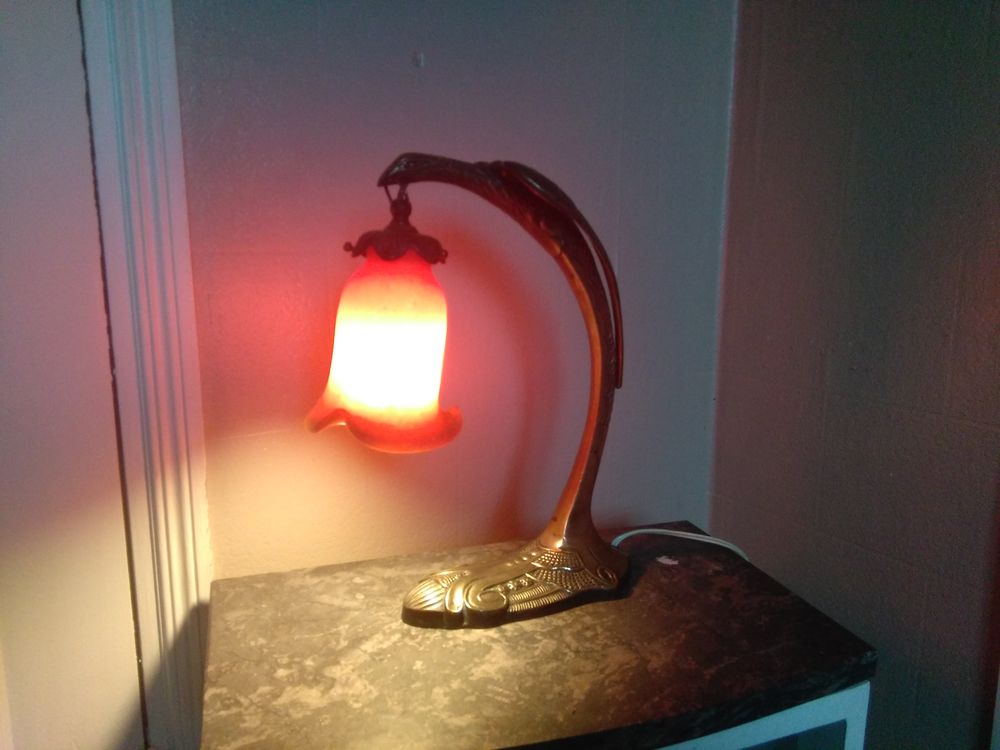 Lampe art d�co d�but XX�me si�cle. 100 Escatalens (82)