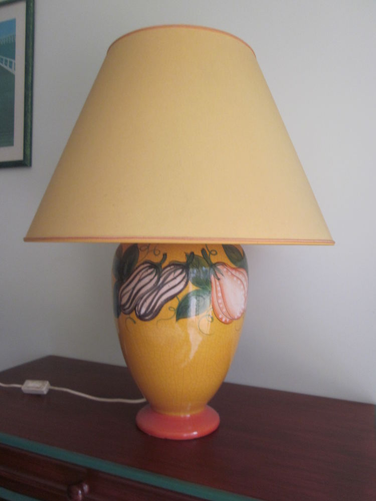   lampe d�corative avec son abat jour
22 Saubion (40)