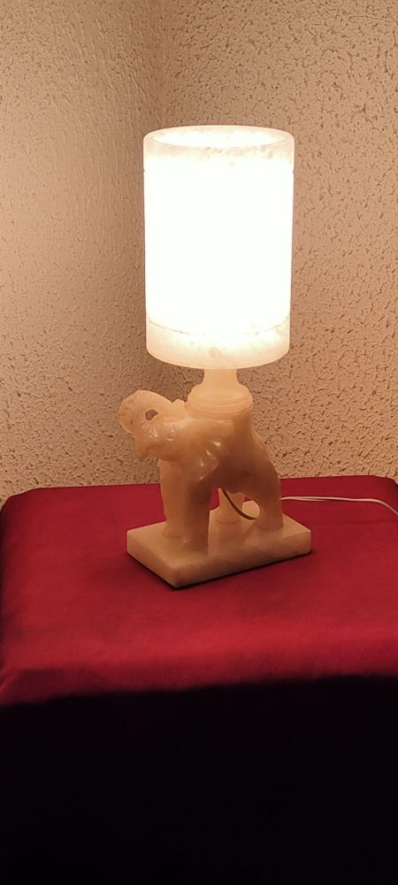 Lampe �l�phant en alb�tre hauteur 34 cm 58 Avermes (03)