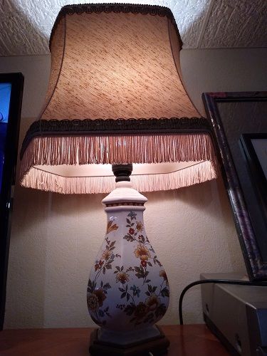 LAMPE fa�ence FORME BALUSTRE + ABAT JOUR forme PAGODE / TBE 110 Bormes-les-Mimosas (83)