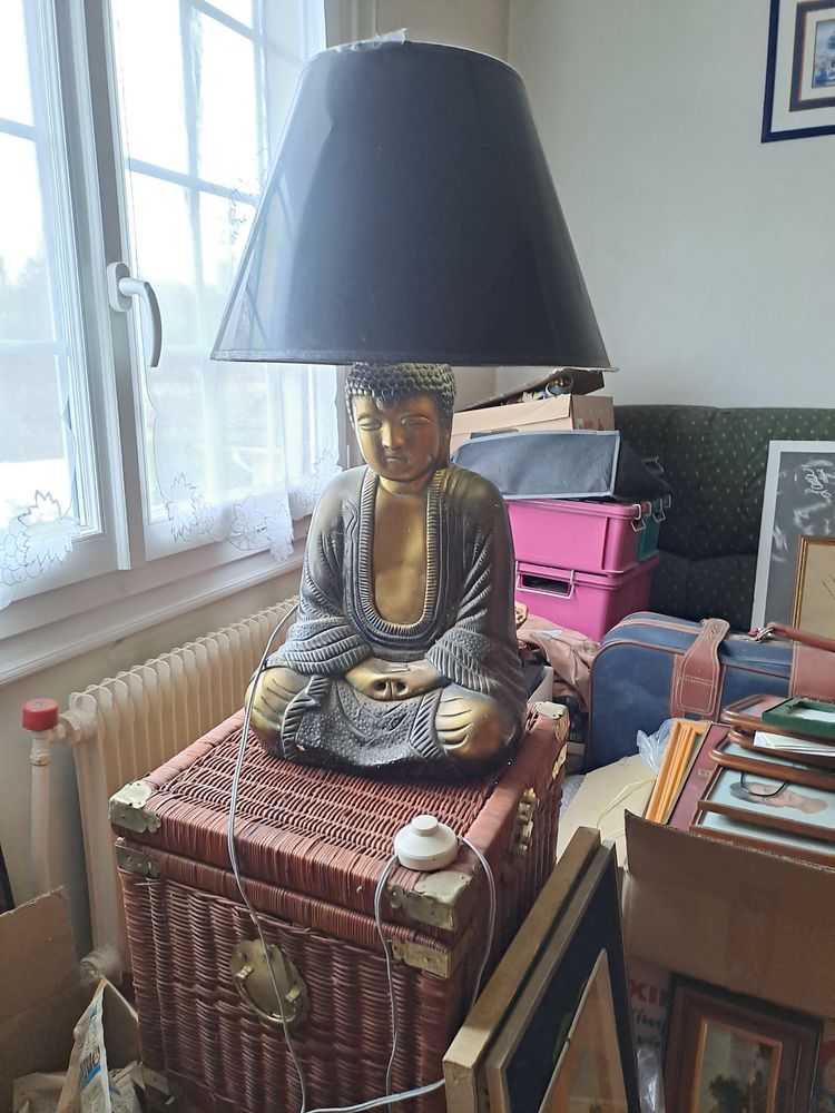 lampe en forme de bouda 0 Osny (95)