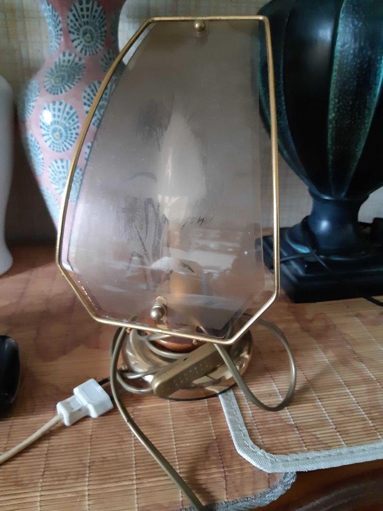 1 lampe en forme de voile chrome et verre fum� 40 Noisy-le-Grand (93)