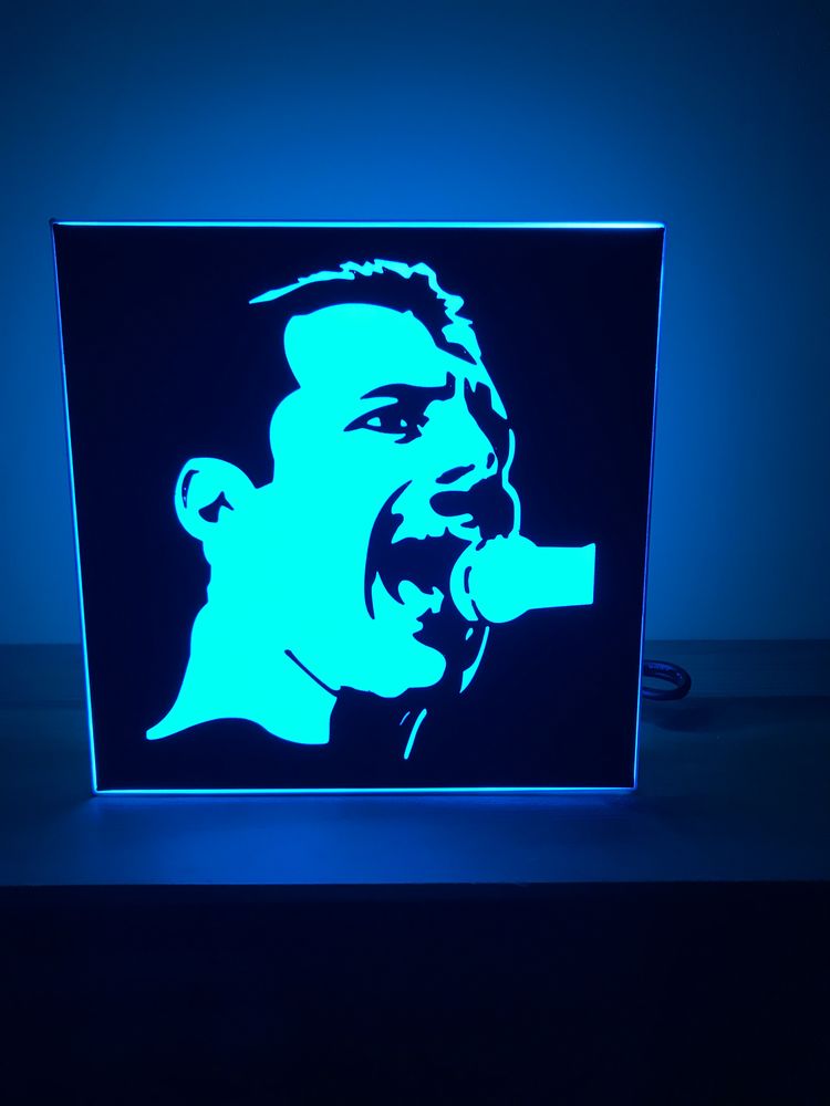 Lampe FREDDY MERCURY QUEEN leds USB 29 Vorey (43)