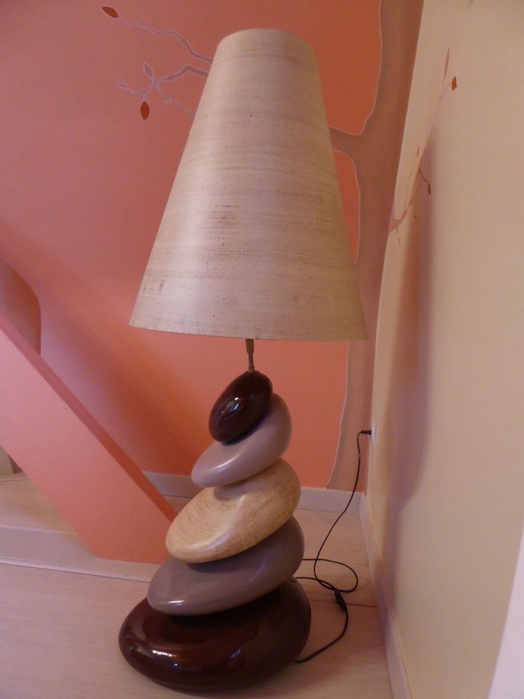 lampe de sol  Galet 
70 Veign� (37)