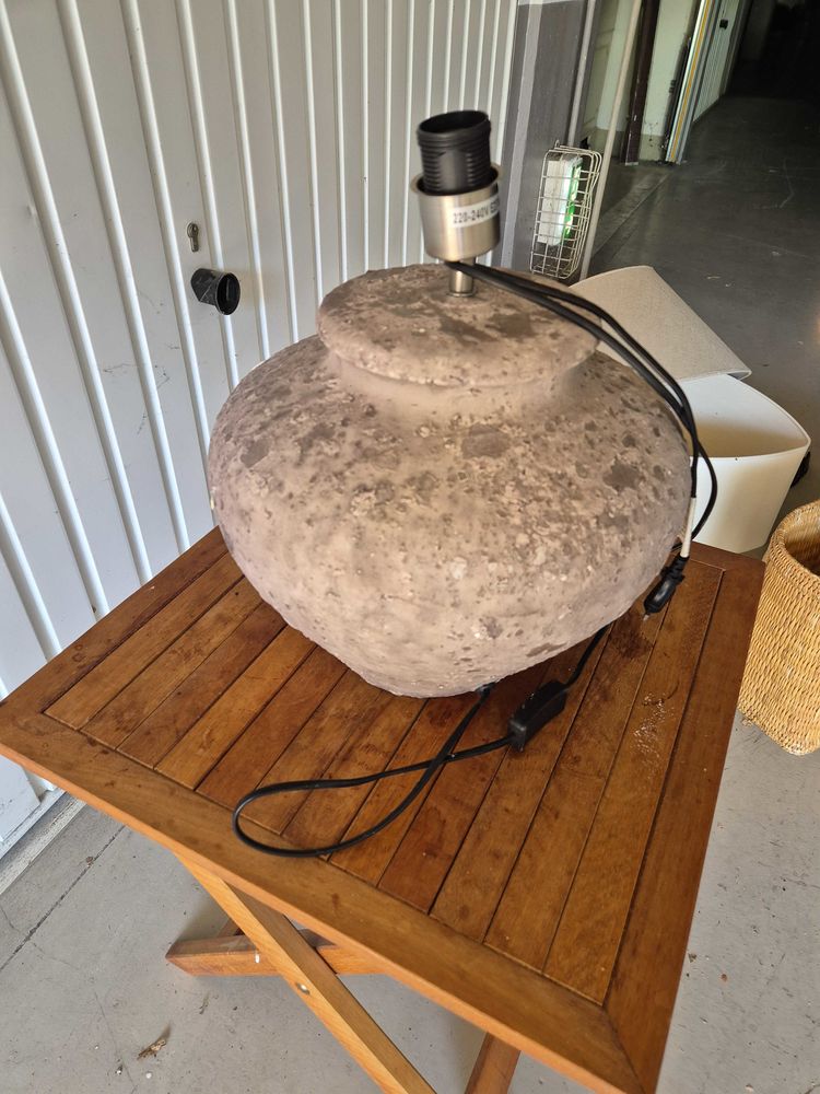 lampe gris pierre volcanic 30 Mougins (06)