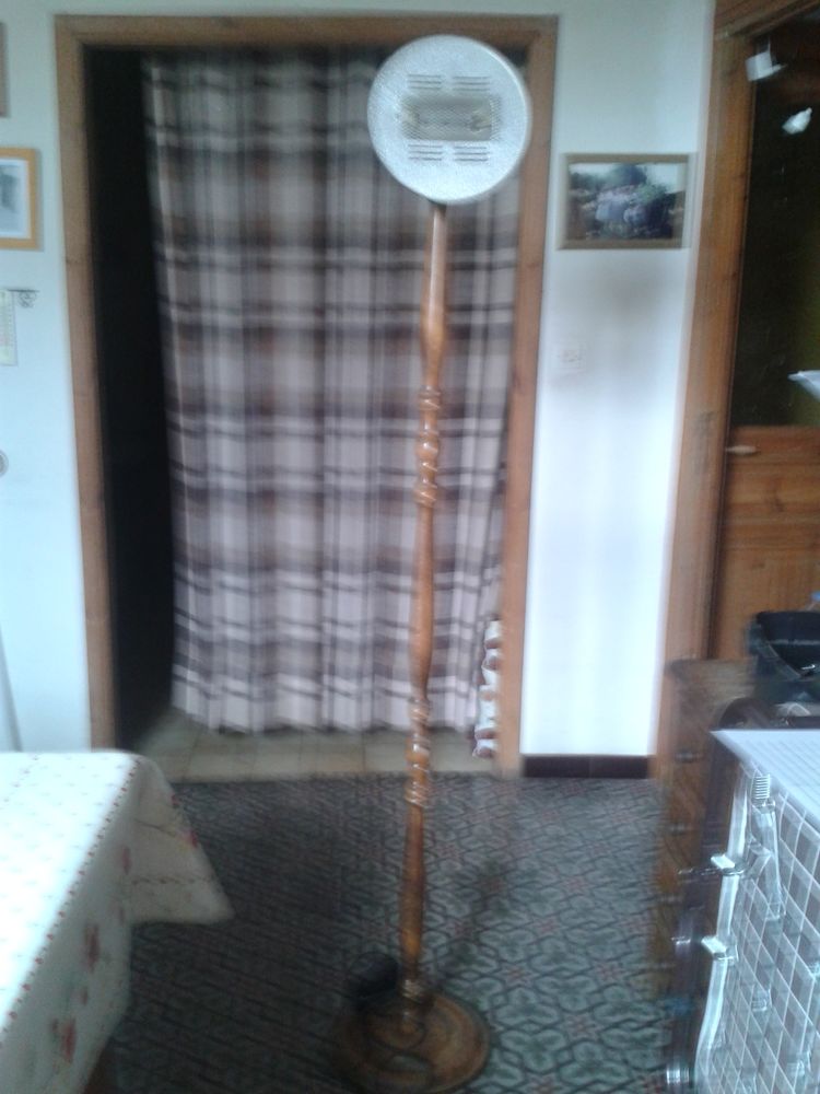 LAMPE HALOGENE BOIS. 10 Fr�vent (62)