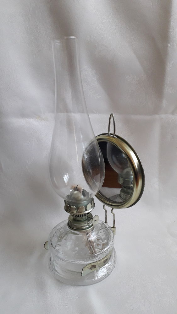 Lampe à huile avec réflecteur
49 Salon-de-Provence (13)