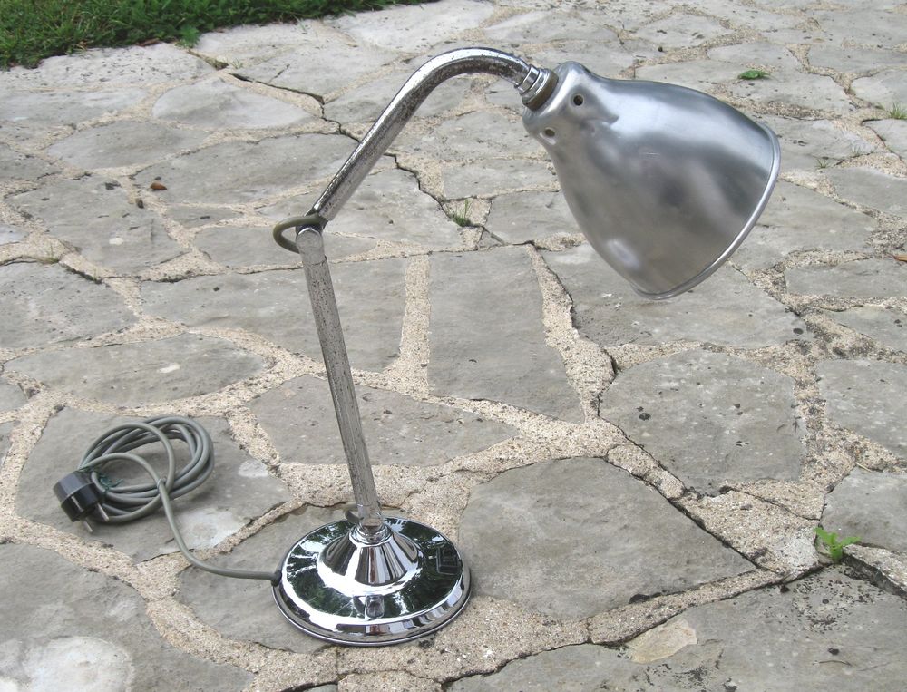 Lampe industrielle vintage KI-E-KLAIR n� 18 200 Maule (78)