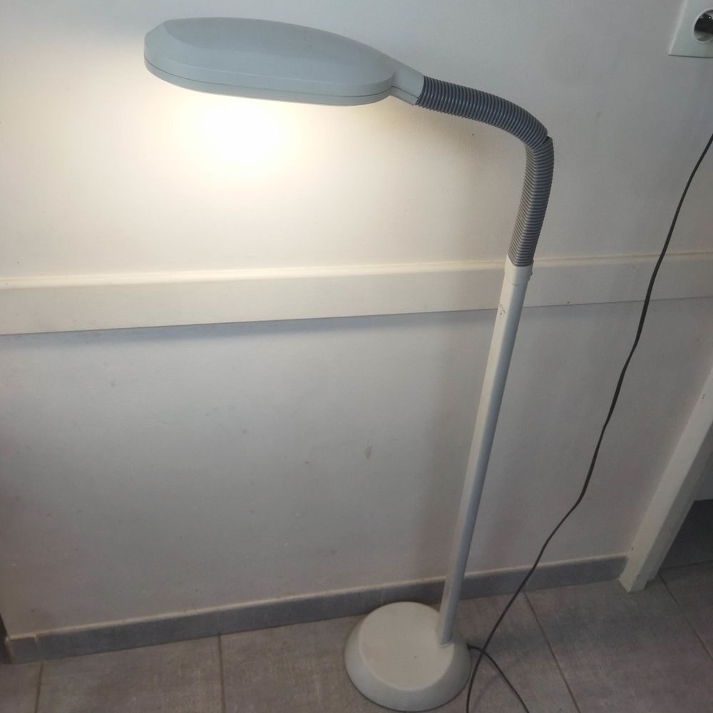 Lampe de laboratoire 12volt Lesa Technicled + 30 Montpellier (34)