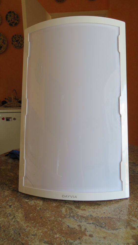 Lampe LUMINOTHERAPIE  DAYVIA   072 150 Vand�uvre-l�s-Nancy (54)