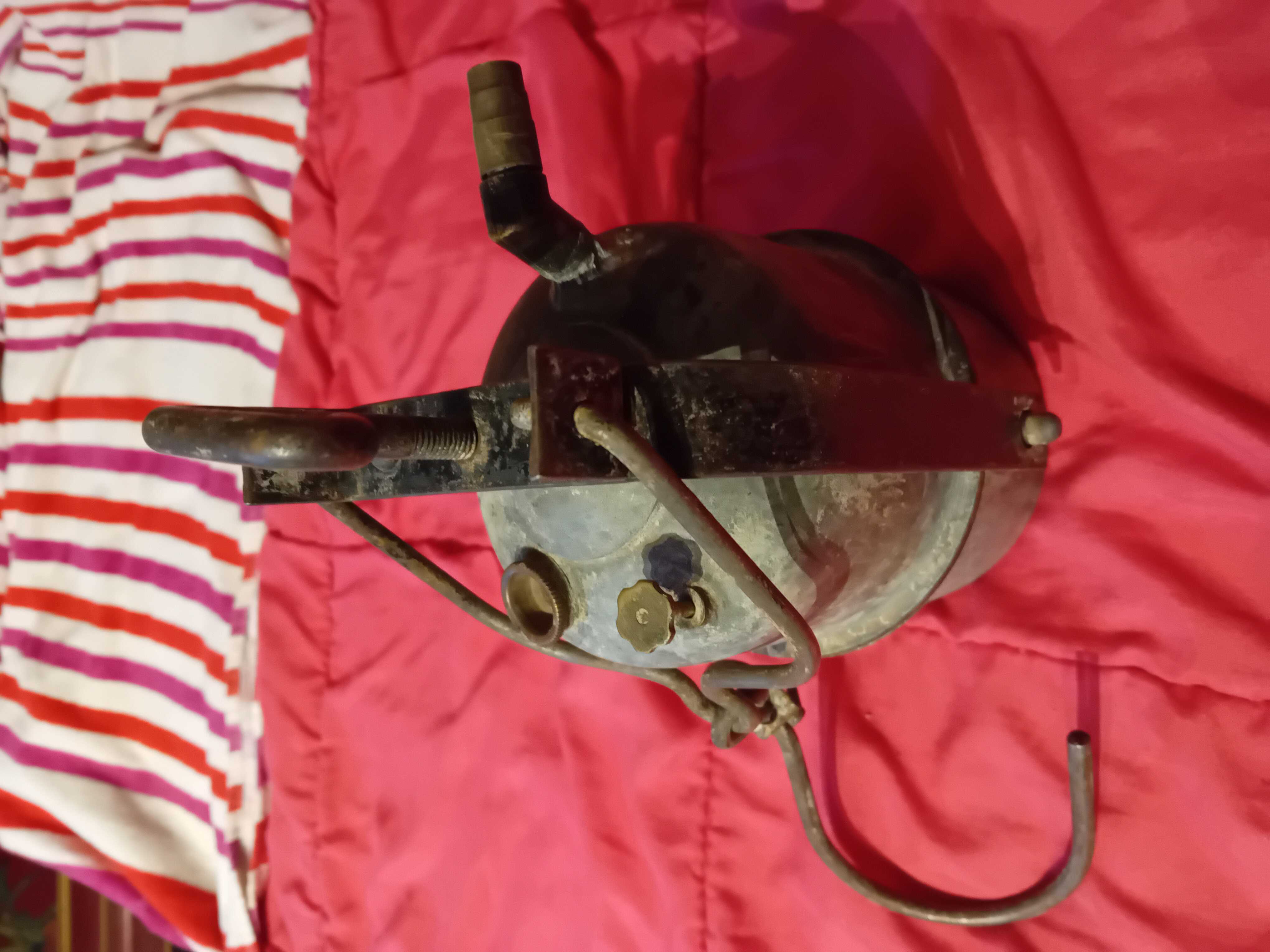 LAMPE DE MINEUR ANCIENNE ACETHYLENEf 35 Toulon (83)