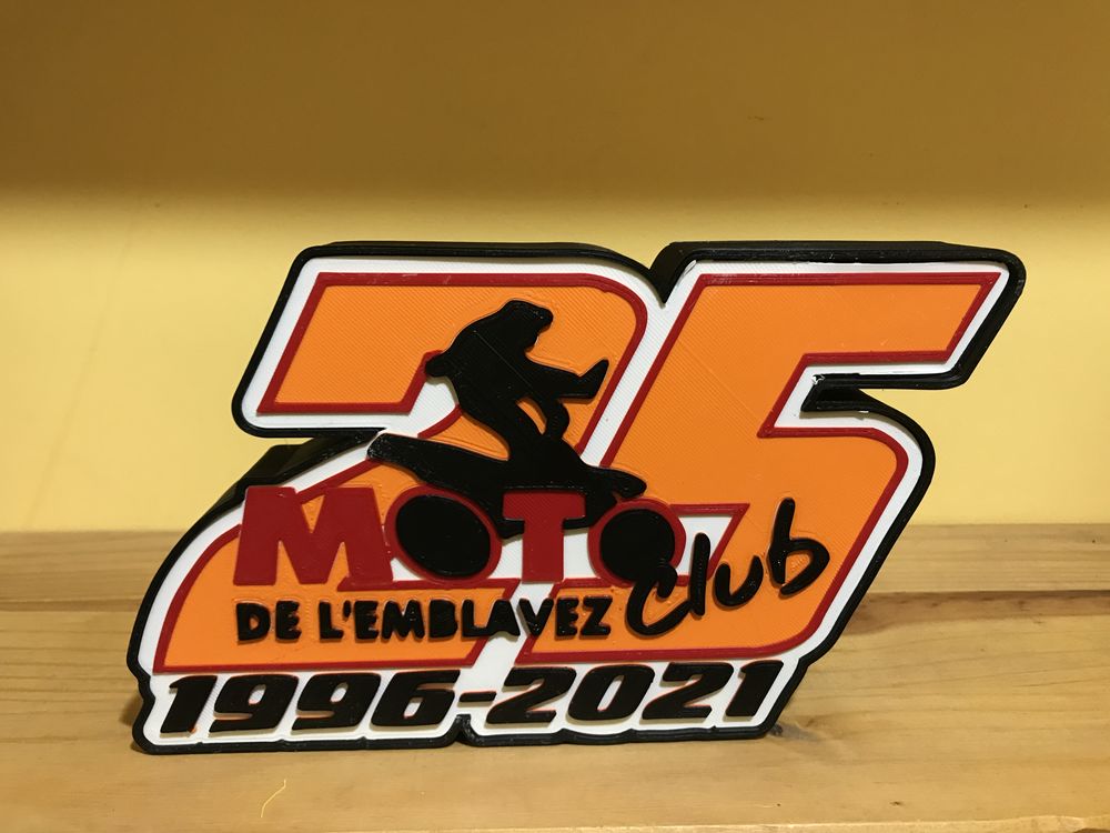Lampe MOTO CLUB DE L EMBLAVEZ 3D leds � PILES 29 Vorey (43)