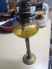 Lampe � p�trole ancienne le r�servoir verre jaune 0 M�rignies (59)
