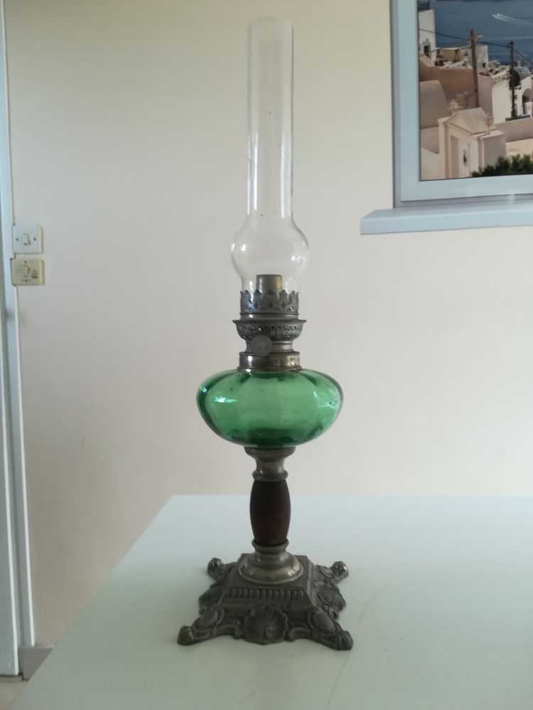 lampe à pétrole ancienne 30 Saint-Quentin (02)