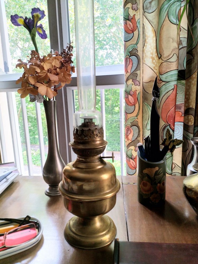 Lampe � p�trole, ancienne en laiton 29 Chartres (28)