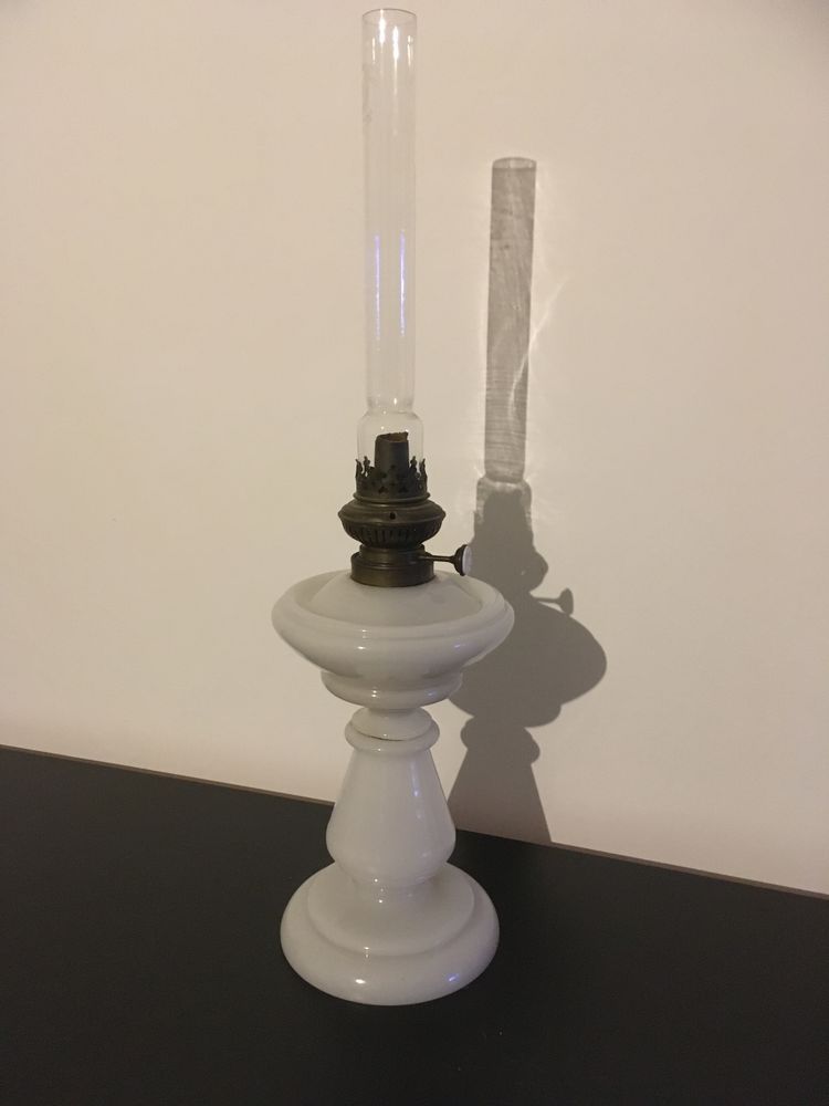 Lampe � p�trole en opaline 15 Ars-sur-Moselle (57)