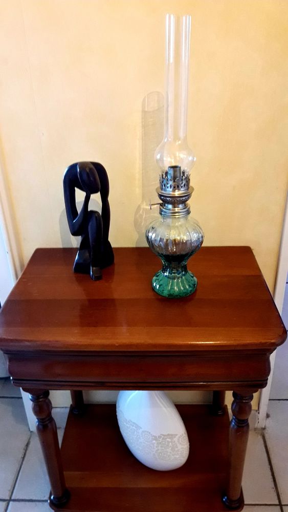 Lampe � p�trole pied en verre couleur �meraude 35 Oullins (69)