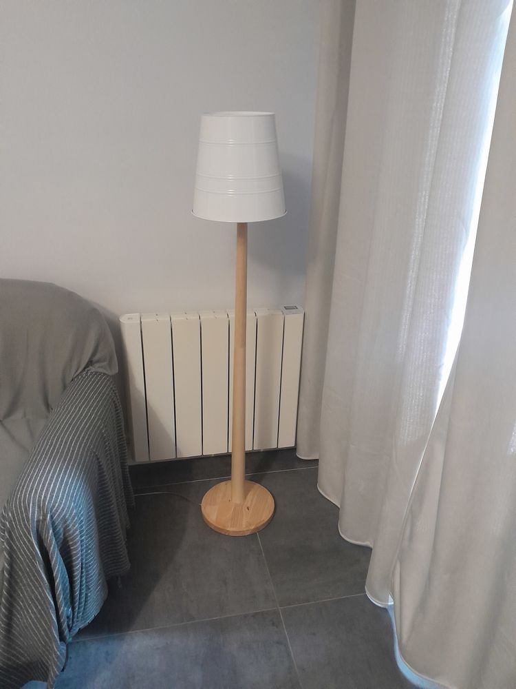 lampe sur pied en bois neuve 25 Sceaux (92)