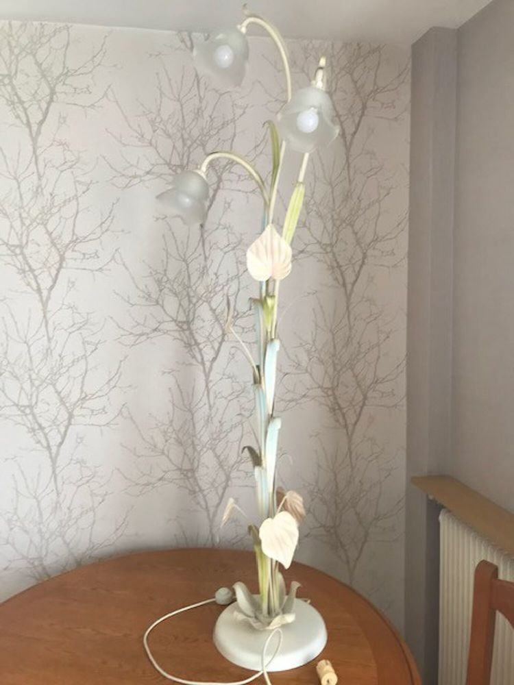 Lampe � pied 3 lumi�res en forme de feuilles 20 Cerny (91)