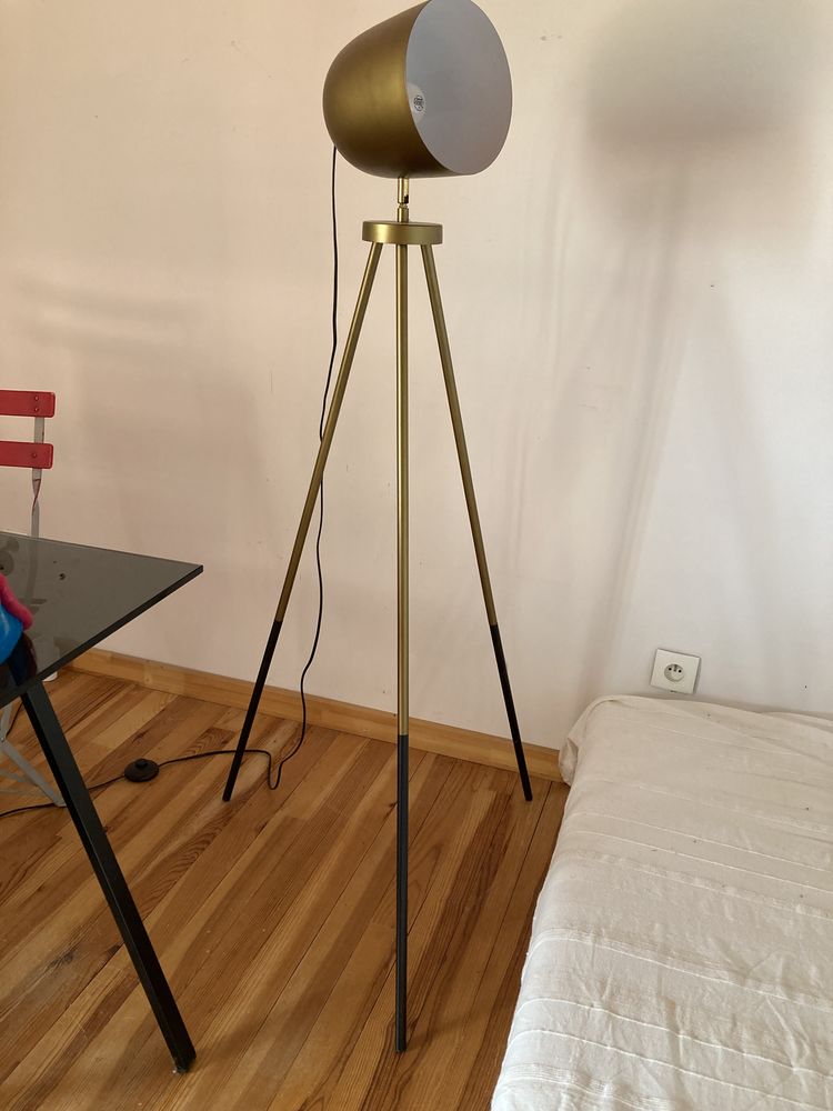 Lampe  sur pied, m�tal couleur bronze, �tat neuf, 2 pi�ces 45 Saint-Montan (07)