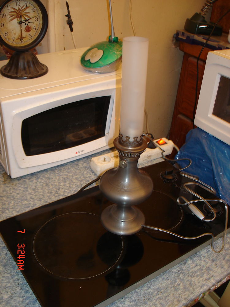 lampe pigeon en �tain 18 Montigny-l�s-Metz (57)