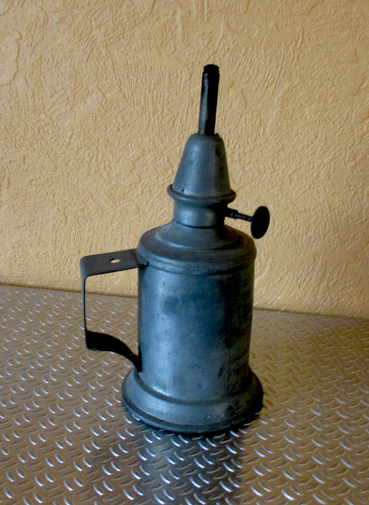 Lampe  Pigeon  en �tain 1950 (Troc possible) 15 Saint-�lix-le-Ch�teau (31)