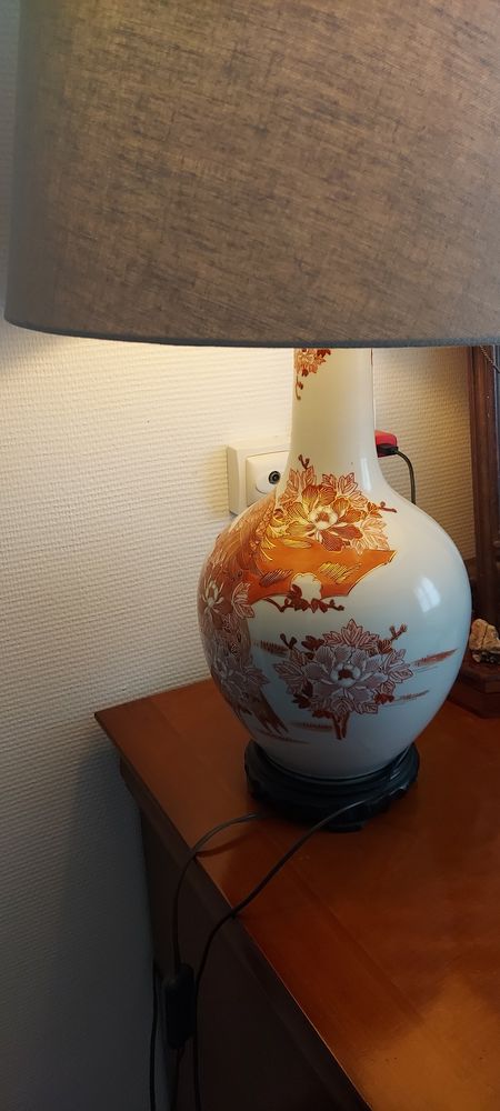 LAMPE PORCELAINE SUR PIED 40 Bordeaux (33)