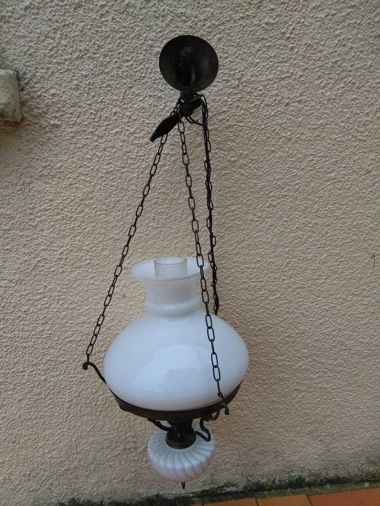 LAMPE PORCELAINE 14 Chevillon-sur-Huillard (45)