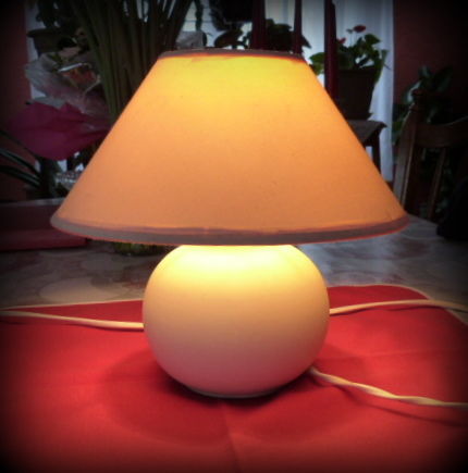 lampe � poser blanche � peindre (loisir cr�atif) 10 Douchy-les-Mines (59)