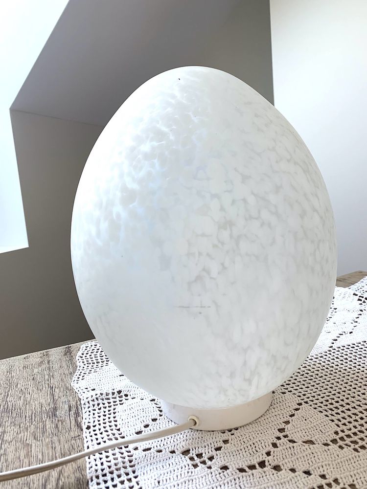 Lampe � poser forme oeuf 30 Saint-Hippolyte (37)