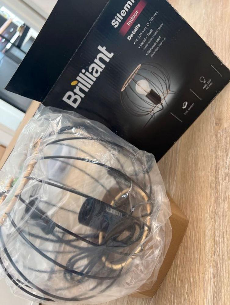 Lampe � poser neuve
20 Nanterre (92)