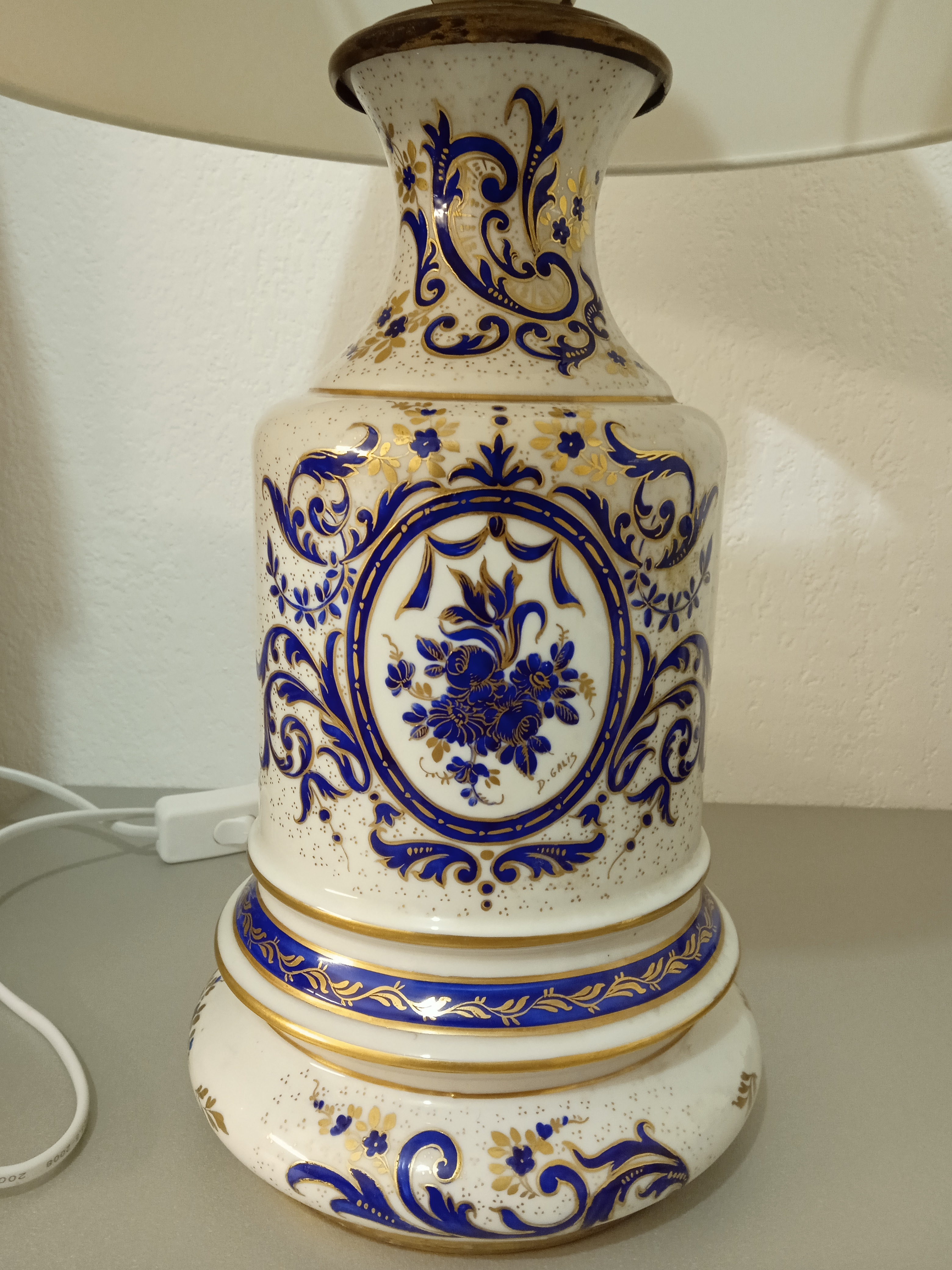 Lampe � poser en porcelaine de Limoges 120 Aix-en-Provence (13)