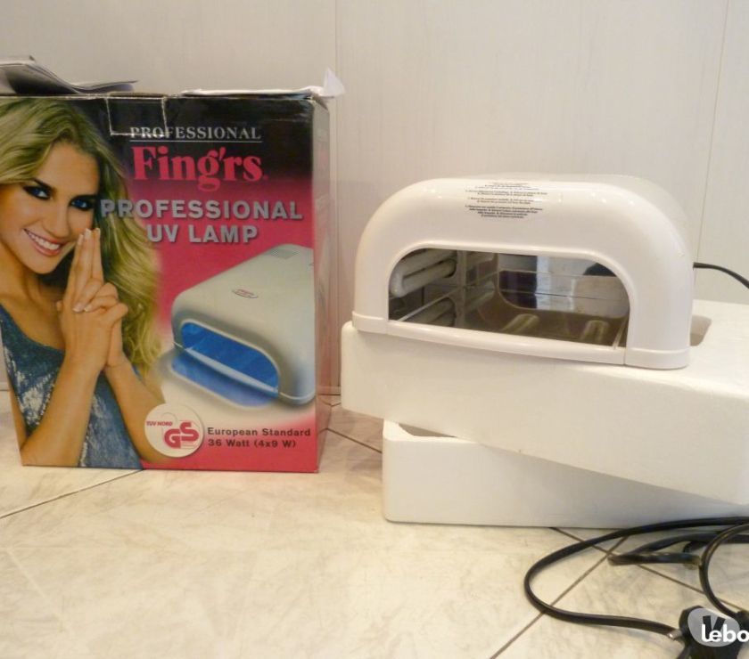 Lampe professionnel UV GEL Ongles 35 Saint-Rapha�l (83)